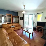 Casa Di Ghjulia 度假居 *